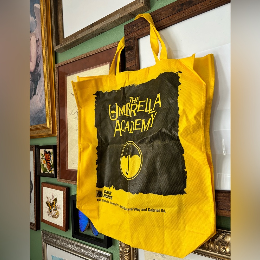 Rare The Umbrella Academy Dark Horse Comic Bag by Gerard Way and Gabriel Bá